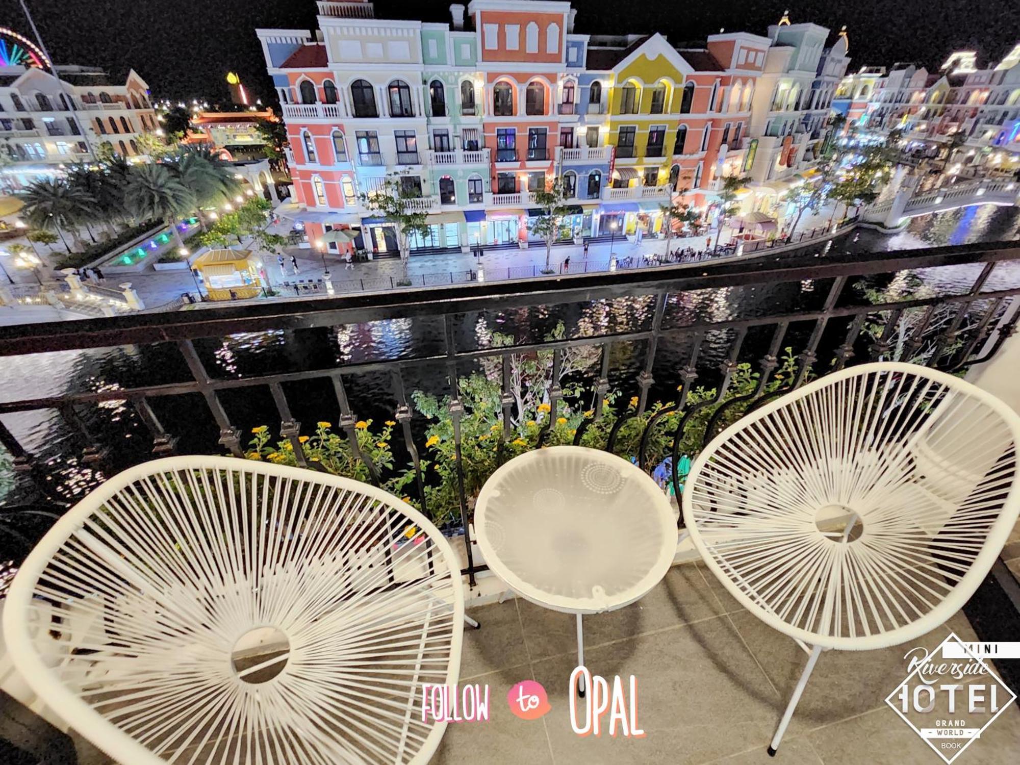 Riverside Mini Hotel Grand World 두옹 동 외부 사진